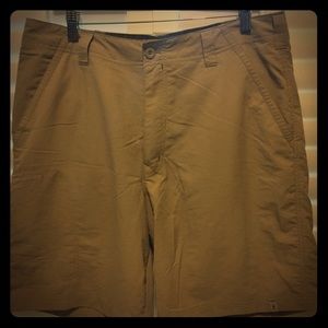 Royal Robbins men’s tan nylon shorts